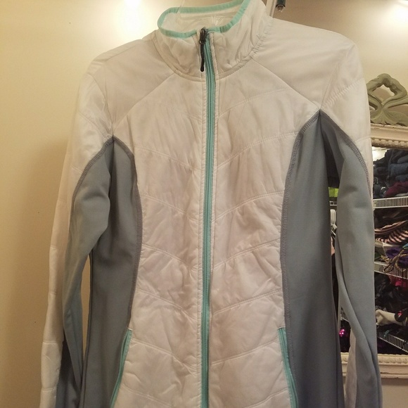 champion c9 running jacket